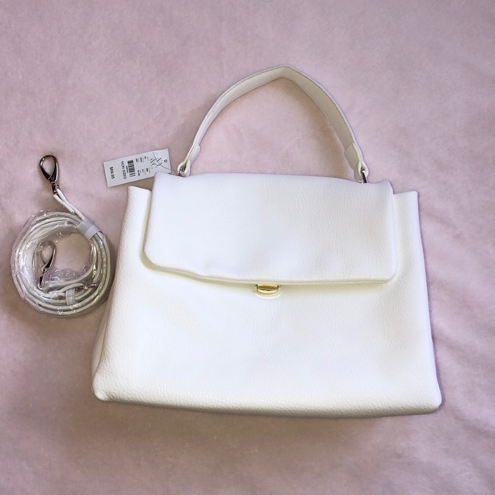 Beautiful White Handbag(Crossbody straps included)